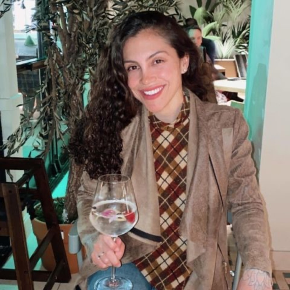 Meet your Posher, Taiane